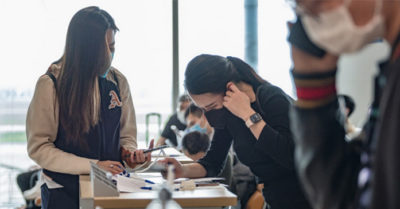 Bác sĩ đầu tiên bị lây nhiễm Covid-19