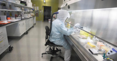 Mỹ bắt đầu thử nghiệm lâm sàng vaccine kháng virus corona