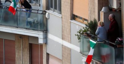 Italia thêm 368 ca tử vong do COVID-19