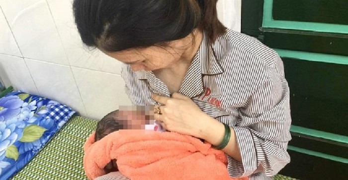 Huế: Bé gái 2,9kg chào đời trong khu cách ly