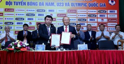 Khen đồng nghiệp – phong thái của HLV Park Hang-seo