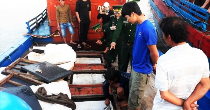Trung Quốc đâm chìm tàu đánh cá, giữ 8 ngư dân Việt trong 15 tiếng không lý do