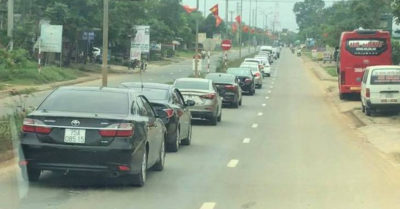 Xôn xao đoàn rước dâu 20 ôtô của con trai phó giám đốc bệnh viện ở Hà Tĩnh giữa mùa dịch Covid-19