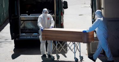 Cập nhật dịch COVID-19 ngày 12/4: Số ca tử vong kỷ lục ở Mỹ hơn 2000 ca/ngày