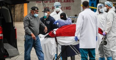 Cập nhật tình hình COVID-19 ngày 22/4: Tổng thống Trump tuyên bố sẽ ‘tạm dừng nhập cư vào Mỹ’