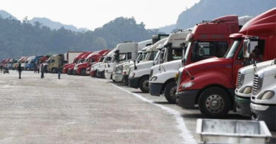 Trung Quốc siết nhập khẩu, 2.600 xe nông sản dồn ứ ở Lạng Sơn