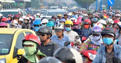 Bộ GTVT đề xuất xe máy phải bật đèn cả ngày gây ý kiến trái chiều