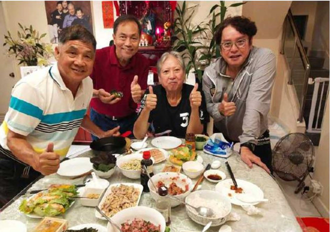 Ngôi sao võ thuật Hồng Kim Bảo xuất hiện thân hình gầy gò