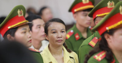 Bất ngờ lý do hoãn phiên xử phúc thẩm vụ mẹ nữ sinh giao gà