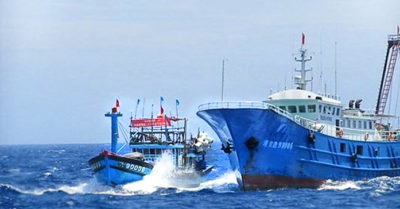 Cập nhật sáng 14/6: Phản đối tàu hải cảnh Trung Quốc đâm, cướp phá tàu cá Việt Nam