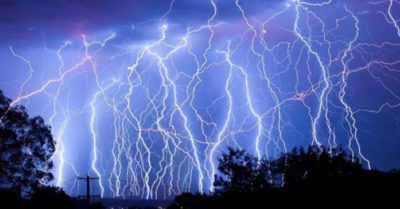 Sét đánh chết hơn 100 người/ngày