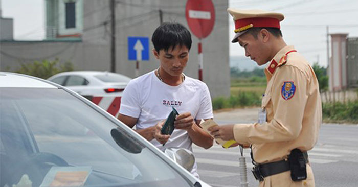 kiểm soát giao thông