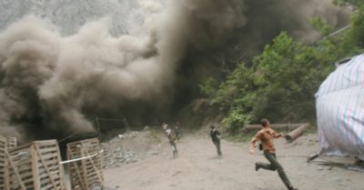 14 trận động đất trong 1 tuần, dân Trung Quốc kêu: ‘Mục tiêu lớn nhất của năm 2020 là sống sót’