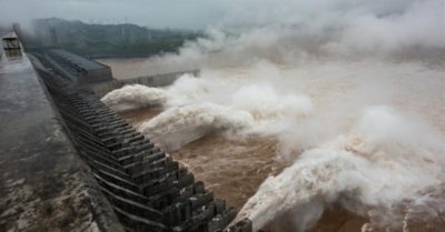 Nước lũ kinh hoàng đổ về đập Tam Hiệp, vượt xa dự báo của chính quyền Trung Quốc