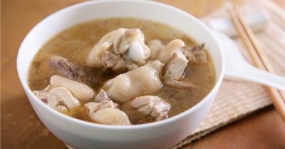 Thời gian ở cữ có nên ăn thịt gà hầm rượu? Lời khuyên chân thành từ bác sĩ