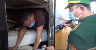 Chui hầm xe khách trốn cách ly y tế