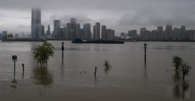 Từng thiệt hại nặng nề vì virus, Vũ Hán lại bị nhấn chìm dưới mưa lũ triền miên
