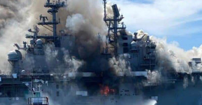 Video: Hỏa hoạn dữ dội trên tàu chiến tỷ USD của Mỹ