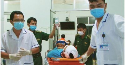 Bình Thuận: Cứu 25 người trên tàu bị đâm chìm