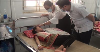 Gần 60 học sinh nhập viện sau khi ăn thịt gà rang gừng, su su xào và canh bắp cải ở trường