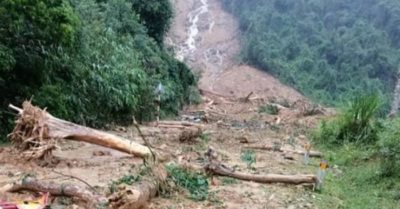 Quảng Bình: Tìm thấy 2 thi thể nghi là phu trầm mất tích trong lũ