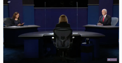 Bầu cử Mỹ: Tổng thống Trump đã đúng khi chặn người Trung Quốc nhập cảnh