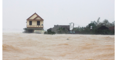 Cảnh báo lũ ở Hà Tĩnh đạt đỉnh, miền Trung tiếp tục mưa lớn