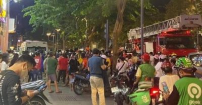 Một phụ nữ rơi từ tầng 3 chung cư xuống mái tôn phố đi bộ Nguyễn Huệ