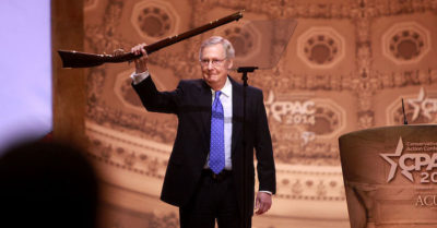 Lãnh đạo Thượng viện từ chối công nhận Biden, ủng hộ Trump thách thức pháp lý