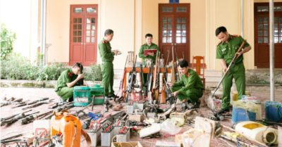 Công an thu hồi gần 100 khẩu súng, 1000 viên đạn