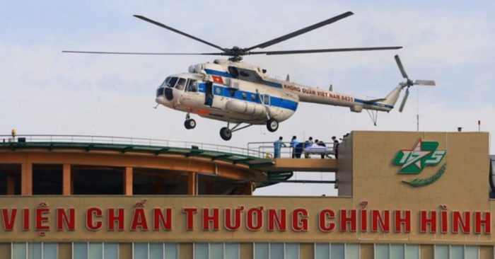 Bãi đậu trực thăng cho phép các bệnh viện để nhận bệnh nhân có thể được mang đến từ các nơi xảy ra tai nạn hẻo lánh, nơi không có bệnh viện địa phương hoặc các cơ sở có khả năng cung cấp mức độ chăm sóc khẩn cấp yêu cầu.