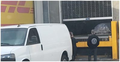 Video linh cữu của nghệ sĩ Chí Tài đã về đến nhà quàn ở Mỹ