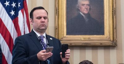 Loạt ảnh của TT Trump do ông Dan Scavino đăng tải ẩn chứa điều gì?