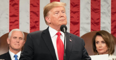 Twitter khóa tài khoản của Tổng thống Trump, yêu cầu ông xóa video kêu gọi biểu tình ôn hòa