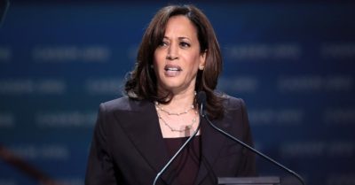 Huckabee: Nếu TT Trump bị luận tội vì những gì đã nói thì tốt hơn hãy luận tội Kamala Harris vì những gì đã làm