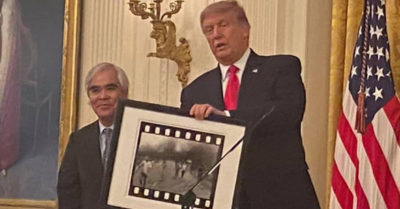 TT Trump trao Huân chương nghệ thuật cho nhiếp ảnh gia người Việt