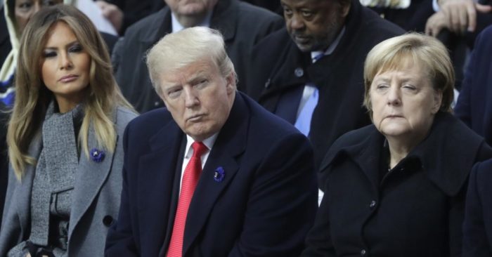 Tổng thống Mỹ Donald Trump, đệ nhất phu nhân Melania Trump và Thủ tướng Đức Angela Merkel. Bà Merkel cho rằng các Big Tech xóa tài khoản của Tổng thống Trump là có vấn đề (ảnh: Điện Kremlin).