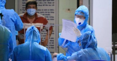 Thêm 24 ca dương tính Covid-19, TP. HCM họp khẩn cấp