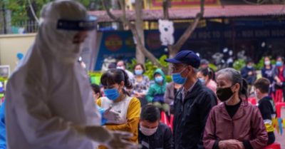 Cập nhật tối 25/2: Hải Dương tiếp tục ghi nhận thêm ca nhiễm Covid-19 mới; Giá xăng tăng lên cao nhất trong vòng 1 năm