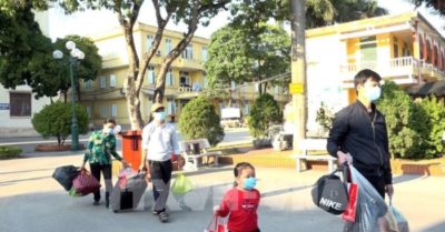 Hơn 63.000 người đang phải cách ly; Hải Dương giải thể Bệnh viện dã chiến số 1