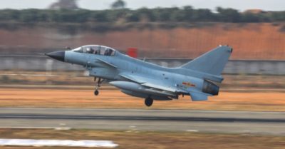 Đài Loan báo cáo hàng loạt máy bay chiến đấu Trung Quốc và Mỹ tiến vào không phận