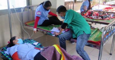 Ăn món nấm xào sả ớt bị nhiễm khuẩn, gần 100 công nhân nhập viện