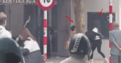 Hà Nội: Màn ẩu đả của 2 cô gái khiến cả góc phố náo loạn