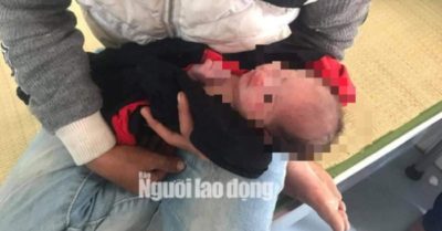 Bé gái sơ sinh 2 ngày tuổi bị bỏ rơi gần bãi biển Quảng Bình