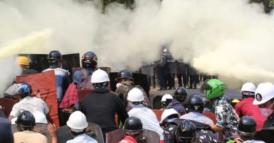 Đảo chính Myanmar: Hội đồng Bảo an LHQ lần đầu lên án bạo lực; Mỹ trừng phạt 2 con của tướng Min Aung Hlaing