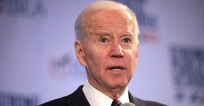 21 bang đồng loạt đệ đơn kiện chống lại Tổng thống Biden