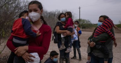 Đối mặt làn sóng di cư lớn nhất 20 năm, ông Biden thúc giục: Đừng đến Mỹ nữa!