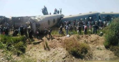 Video hiện trường 2 tàu hỏa đâm nhau thảm khốc, gần 200 người thương vong