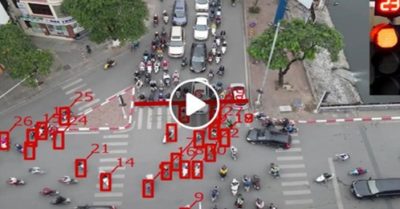 Video 87 xe máy, ôtô vượt đèn đỏ trong chưa đầy 2 phút tại một ngã tư Hà Nội