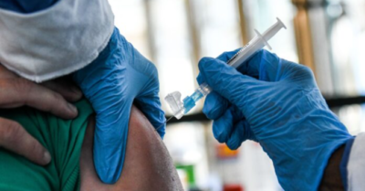 Mỹ: 5.800 người đã tiêm chủng vẫn mắc COVID-19, 74 người tử vong